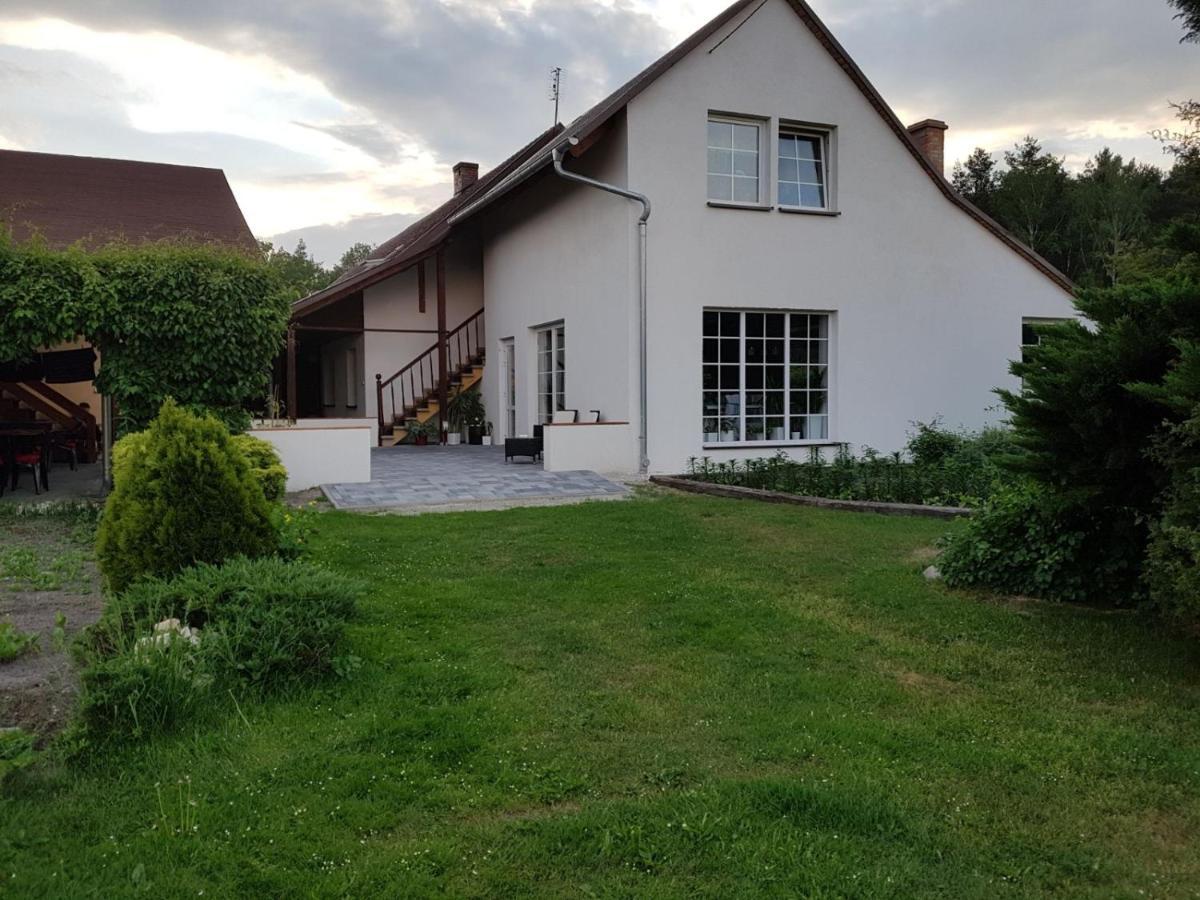 Pod Piramida Villa Lugniany Exterior photo